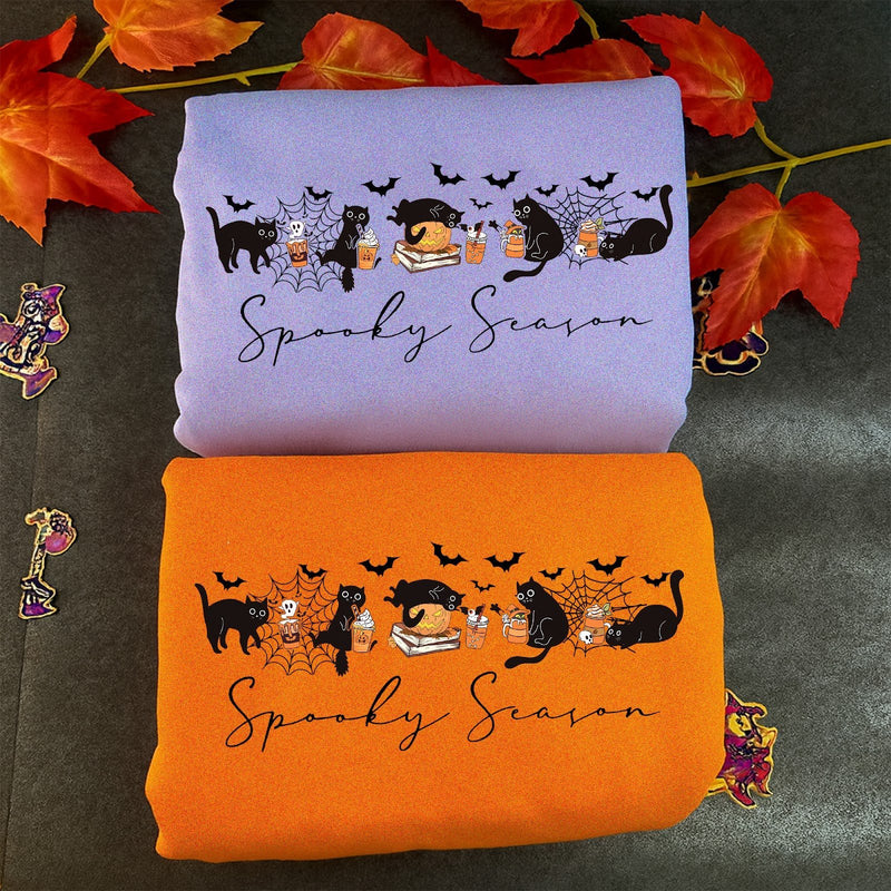 Halloween Pullover „Spooky Season“ mit schwarzen Katzen