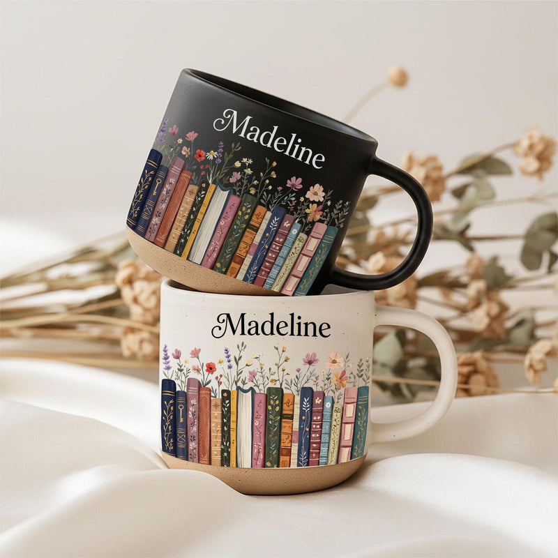 Bücherregal-Tasse mit Namen
