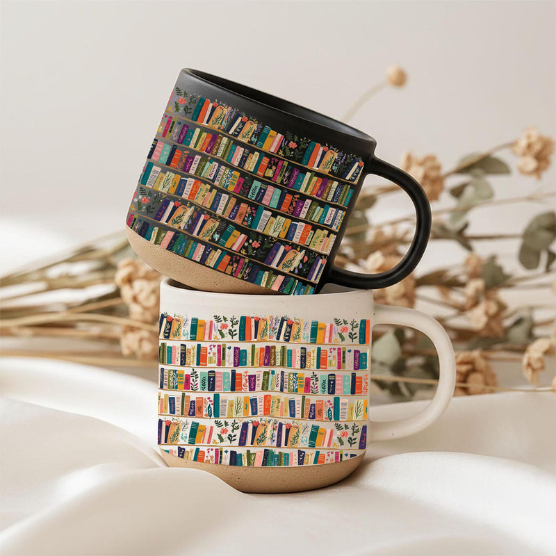 Bücherregal-Tasse rundum bedruckt