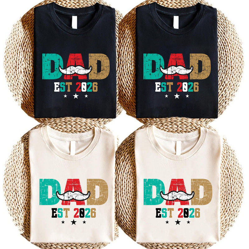 Papa Shirt „Dad Est 2026“ mit Schnurrbart