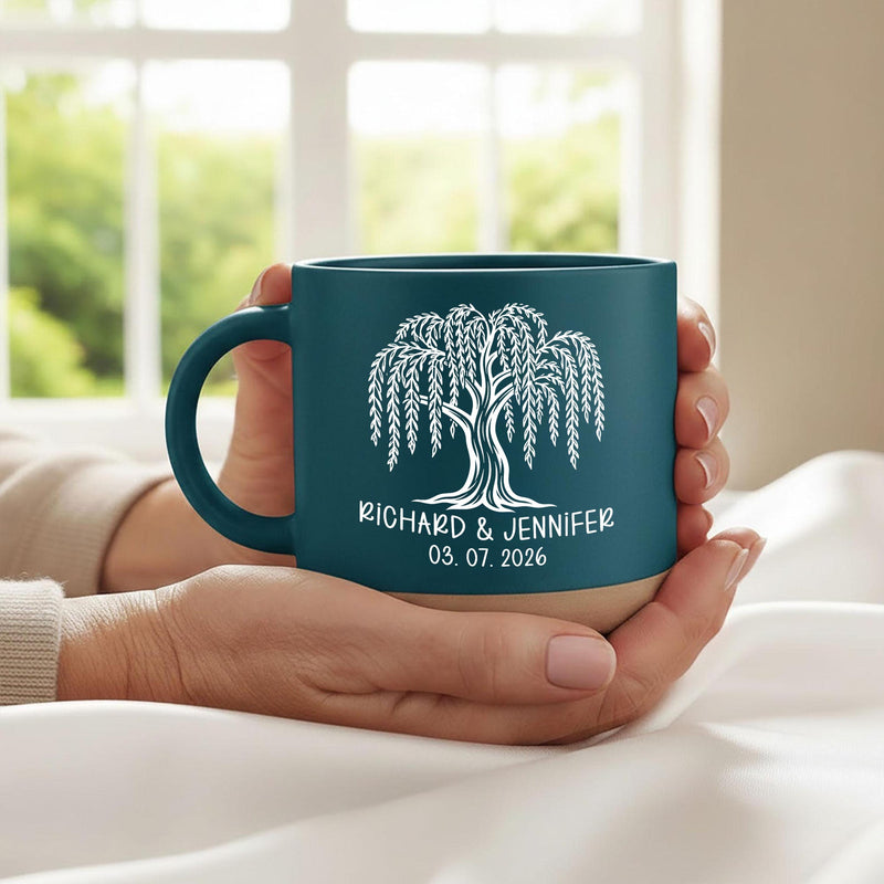 Personalisierte Tasse mit Trauerweide, Namen und Datum