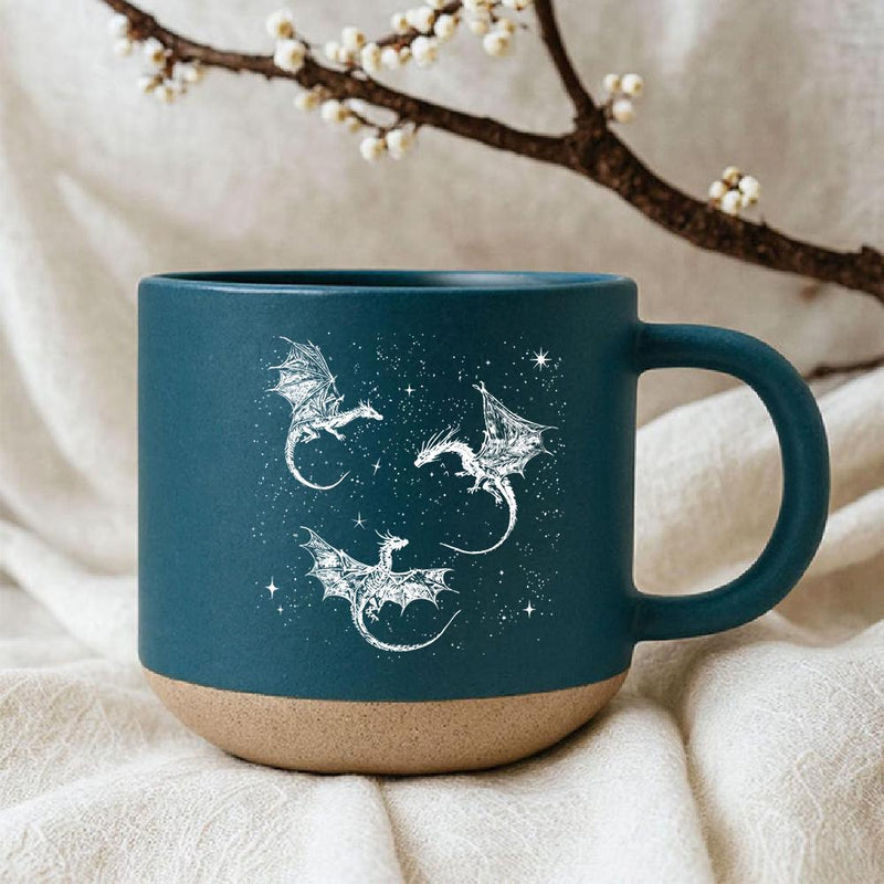 Fantasy-Tasse mit Drachen im Sternenstaub