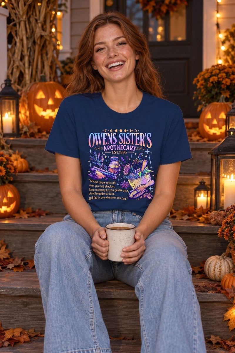 Hexen-Shirt „Owens Sisters Apothecary“ mit Kräutern und Zaubertrank
