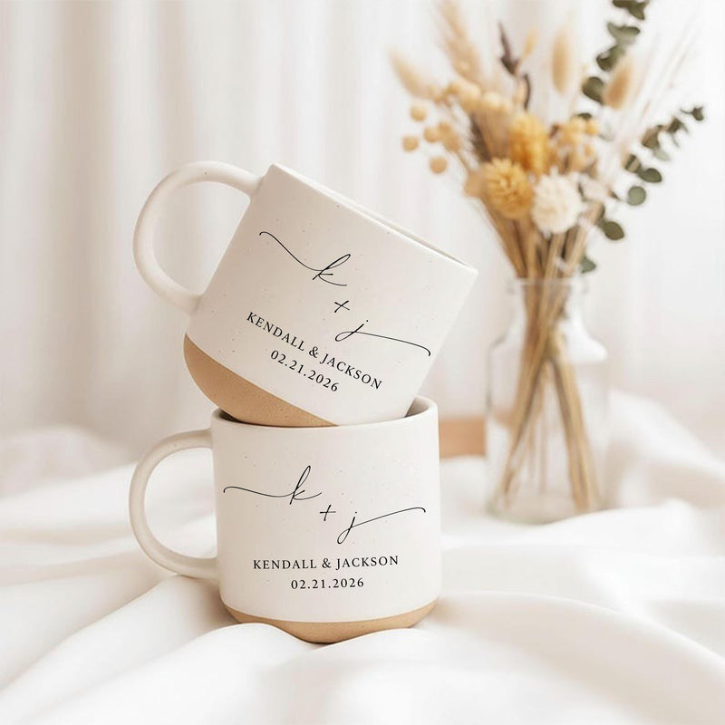 Personalisierte Tasse für Paare mit Initialen, Namen und Datum