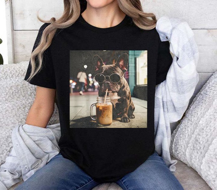 Hunde-Shirt mit Französischer Bulldogge mit Sonnenbrille und Eiskaffee