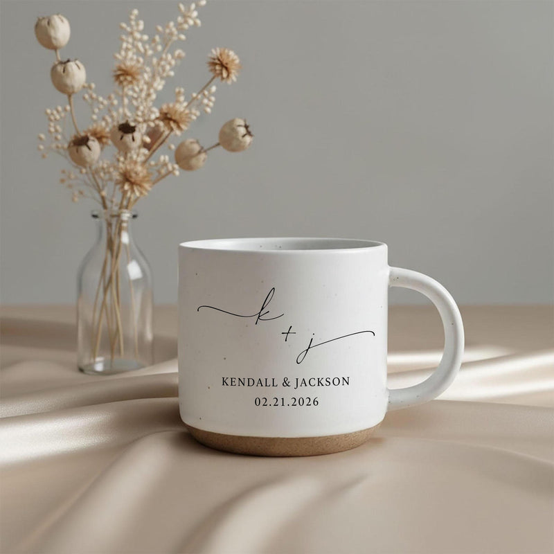 Personalisierte Tasse für Paare mit Initialen, Namen und Datum