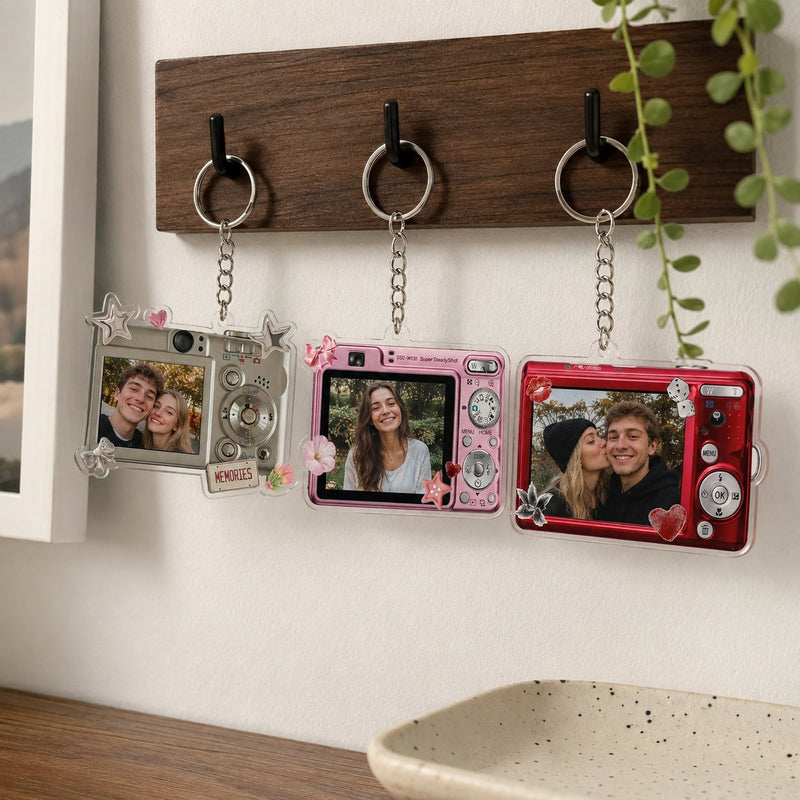 Foto-Schlüsselanhänger Retro-Kamera mit Foto und Stickern wie „You're mine“