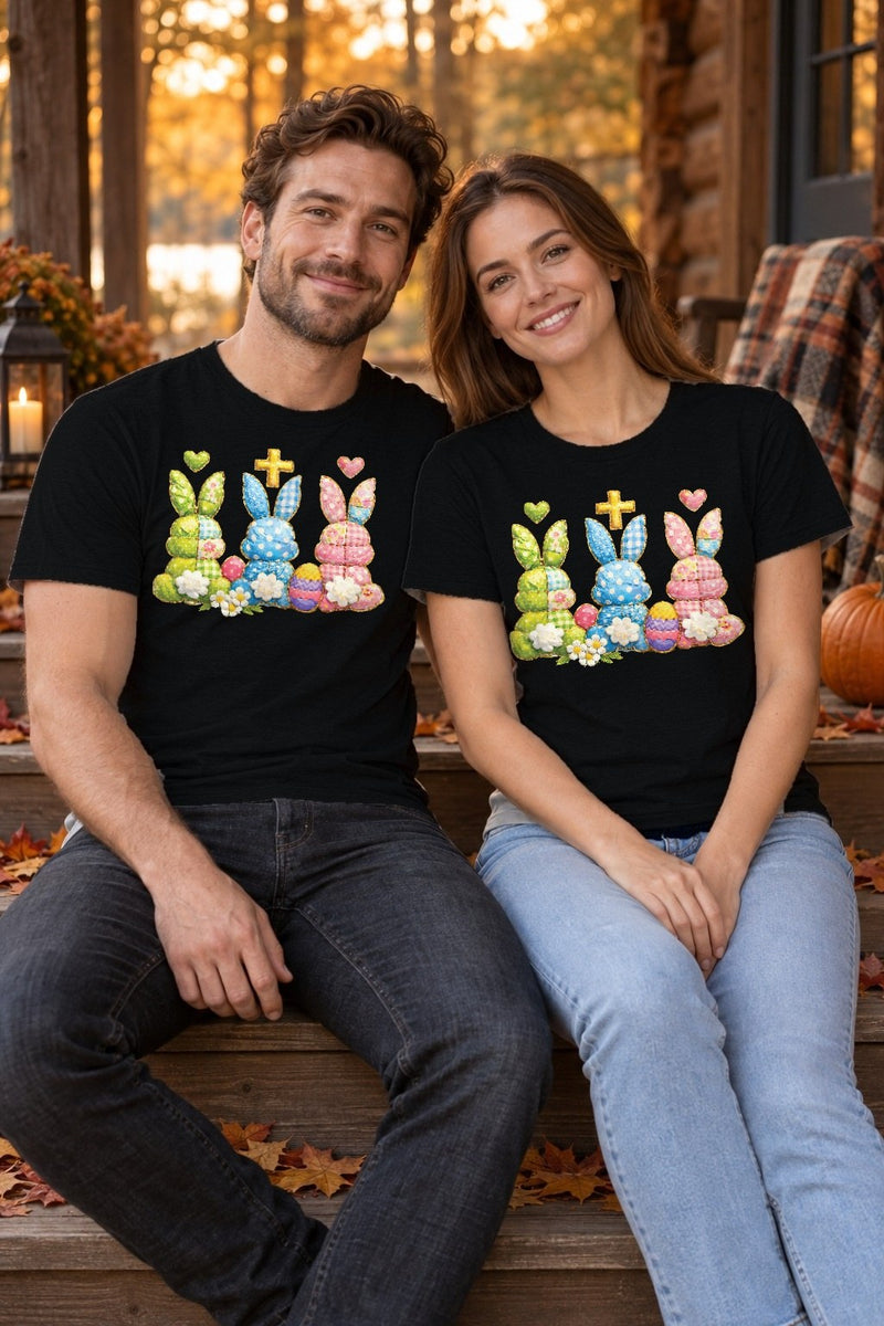 Christliches Oster T-Shirt drei Patchwork-Hasen mit Kreuz und Herz