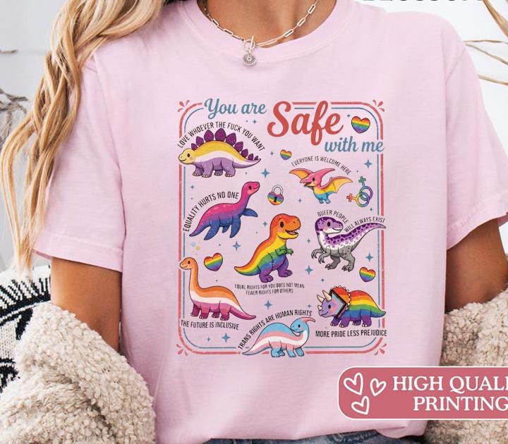 Regenbogen-Dino Shirt „You Are Safe With Me“