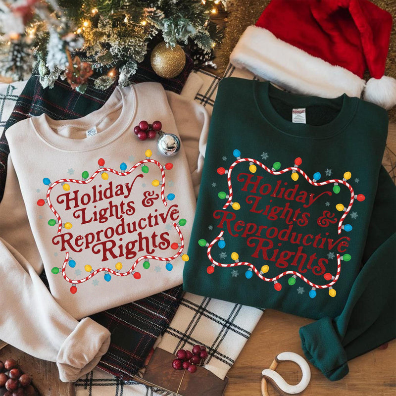 Feministisches Weihnachtsshirt „Holiday Lights & Reproductive Rights“