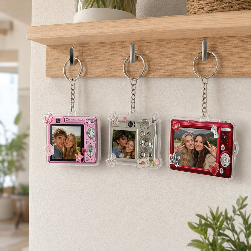 Foto-Schlüsselanhänger Retro-Kamera mit Foto und Stickern wie „You're mine“
