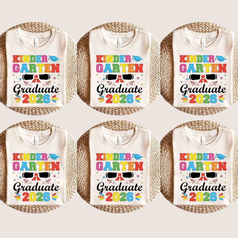 Kita-Abschluss Shirt „Kindergarten Graduate 2026“ mit Diplom und Papierfliegern