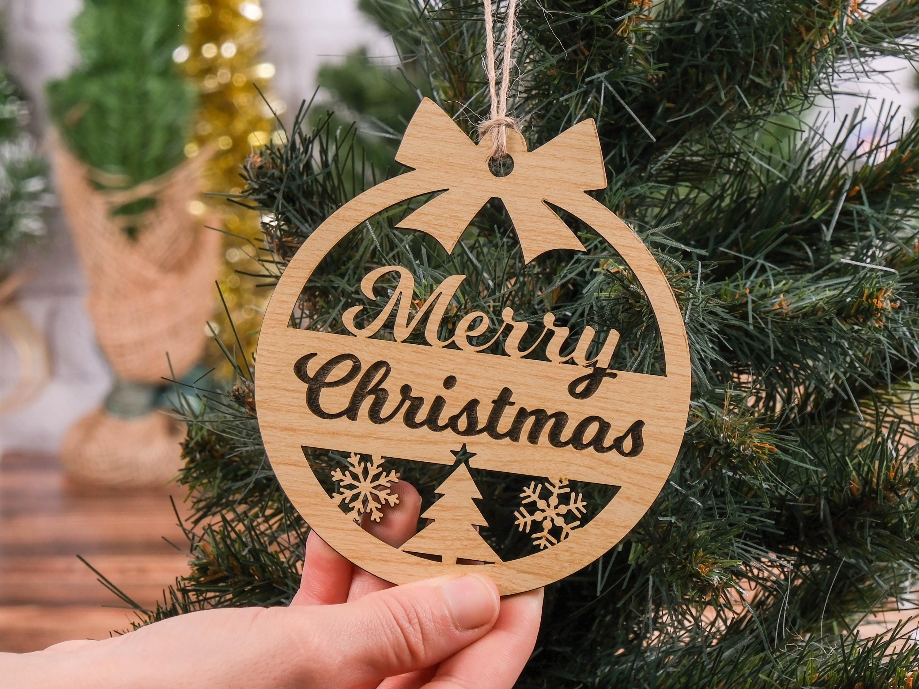 Weihnachtsbaumschmuck mit Namen (Holz)
