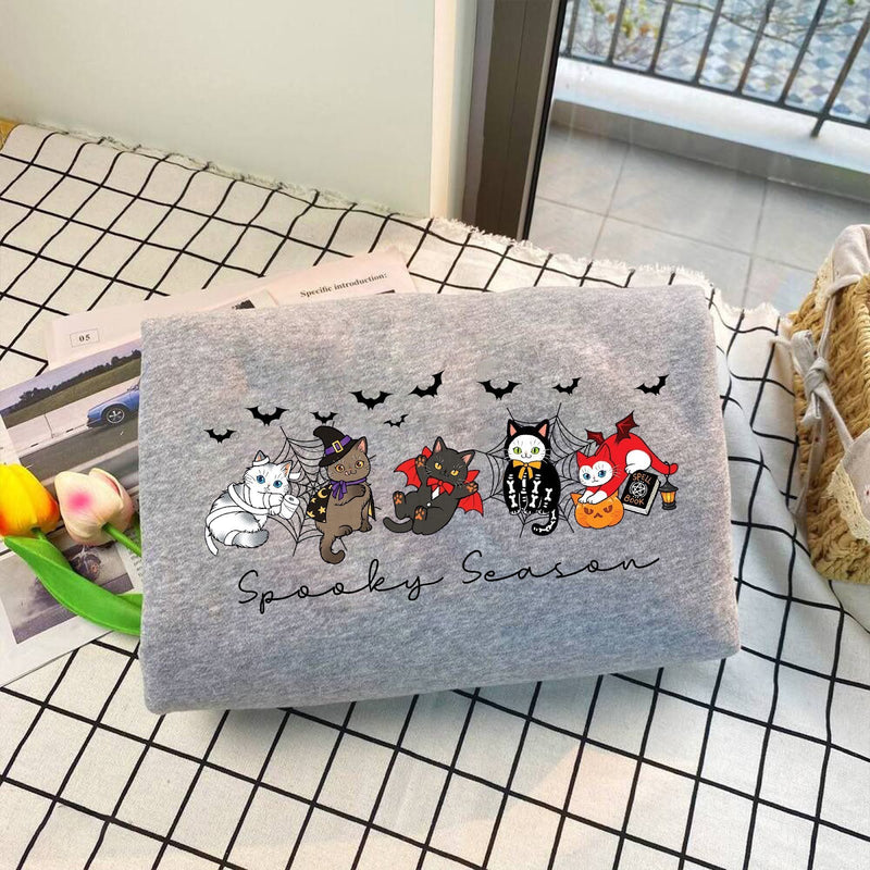 Halloween Pullover „Spooky Season“ mit Katzen im Kostüm