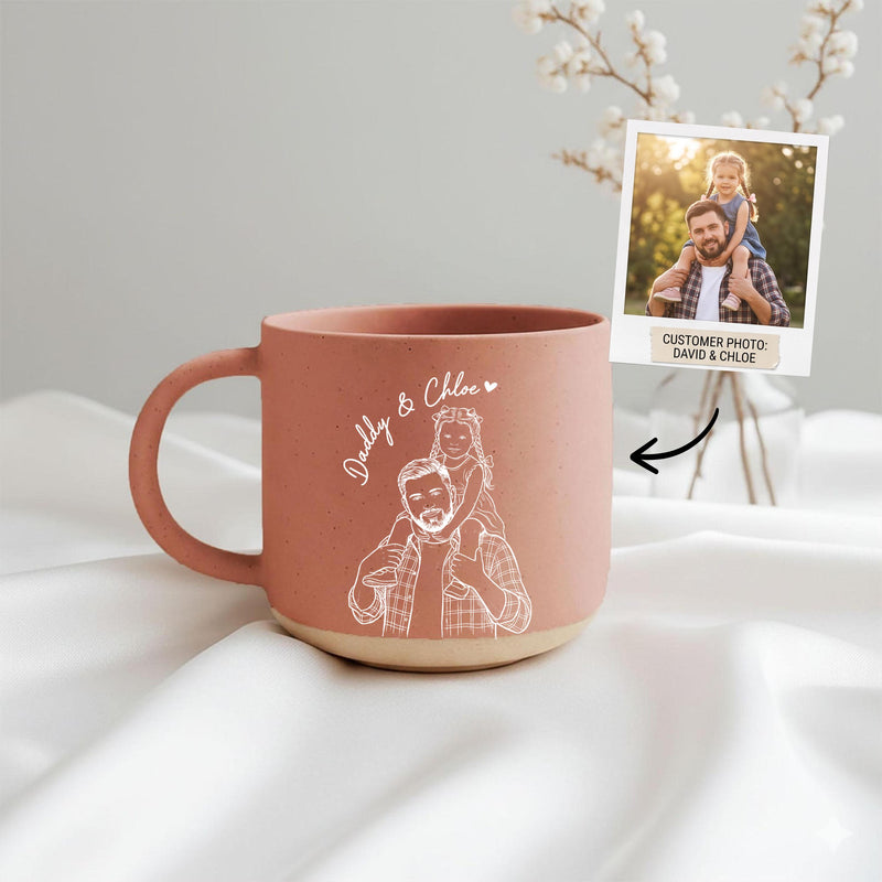 Personalisierte Foto-Tasse mit Line-Art-Porträt und Namen