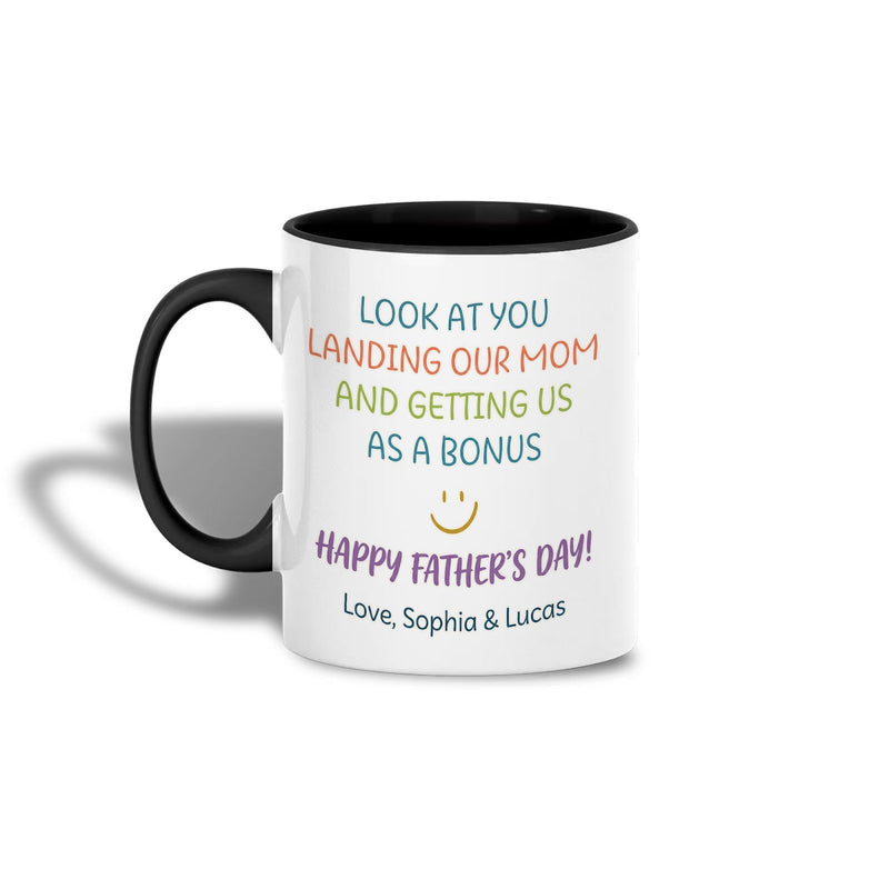 Bonus Papa Tasse „Look at you landing our Mom and getting us as a bonus“