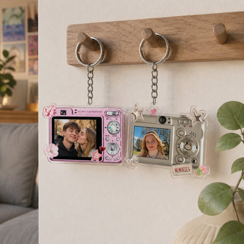 Foto-Schlüsselanhänger Retro-Kamera mit Foto und Stickern wie „You're mine“