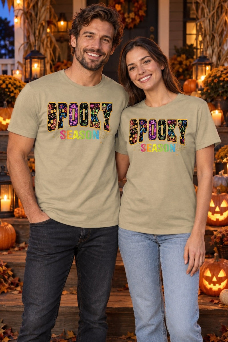 Halloween Pullover „Spooky Season“ – Buchstaben voller Neon-Kürbisse