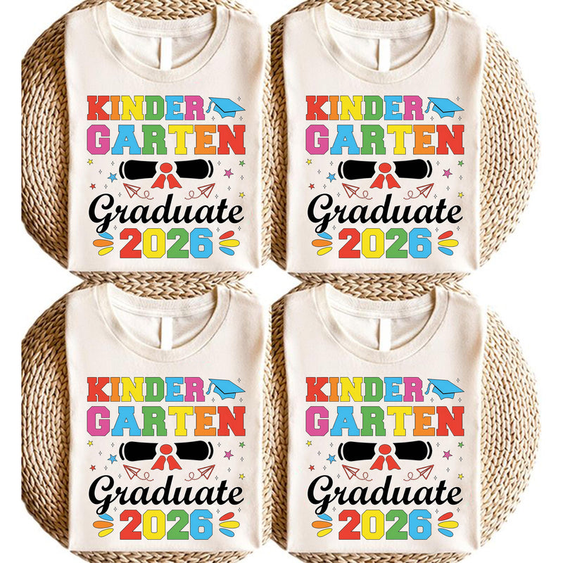 Kita-Abschluss Shirt „Kindergarten Graduate 2026“ mit Diplom und Papierfliegern