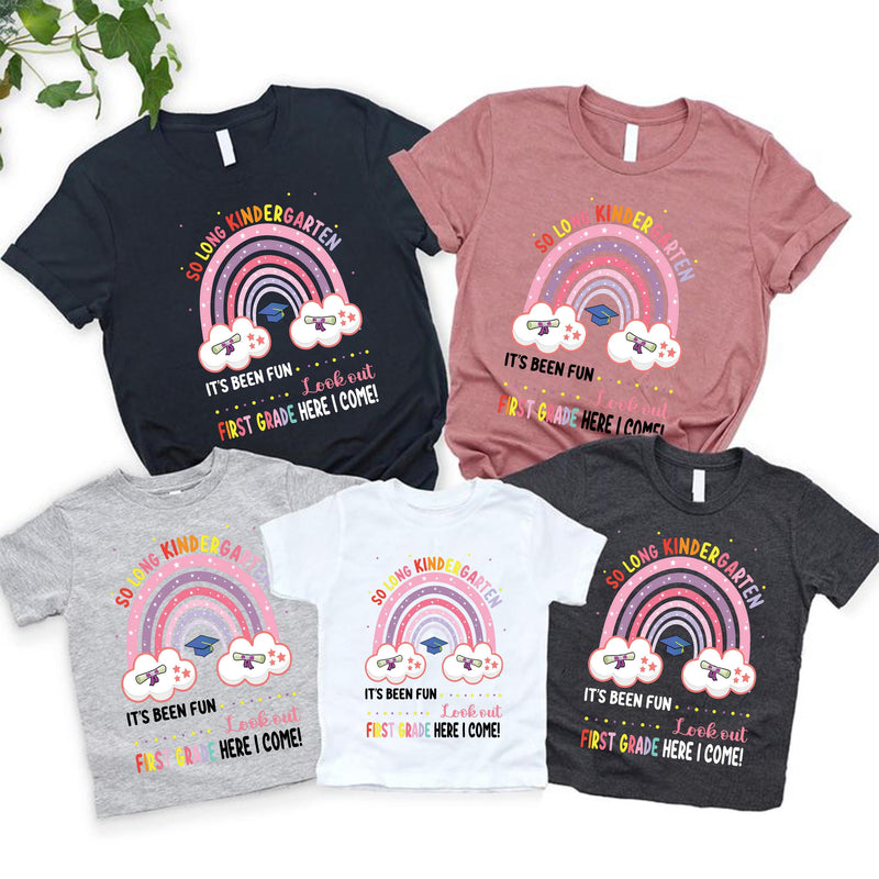 Kindergarten Abschied Shirt „So Long Kindergarten – First Grade Here I Come“