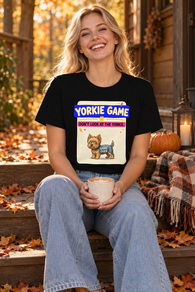 Hunde T-Shirt „Yorkie Game – Don't look at the Yorkie“