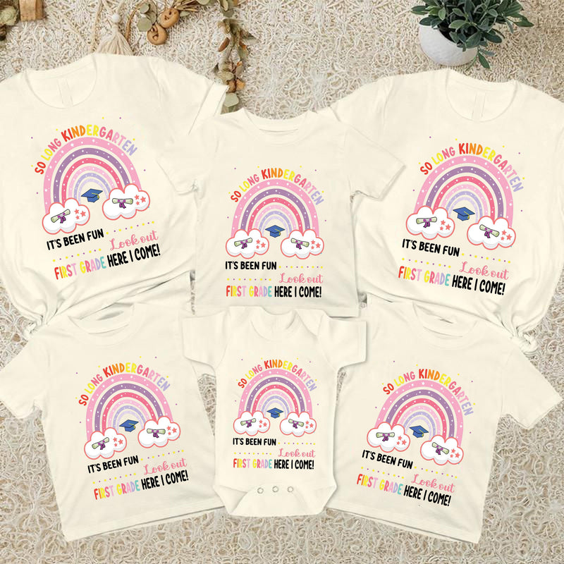 Kindergarten Abschied Shirt „So Long Kindergarten – First Grade Here I Come“