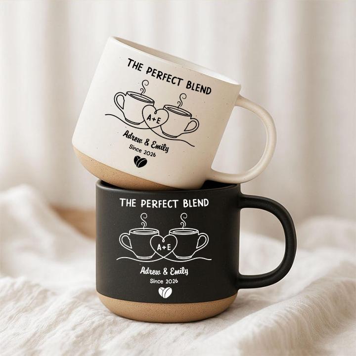 Pärchen-Tasse personalisiert „The Perfect Blend“ mit Initialen, Namen und Jahr