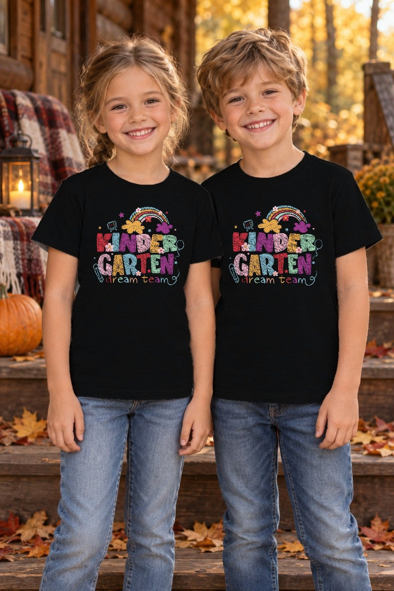 Kindergarten-Dream-Team-Shirt mit Regenbogen