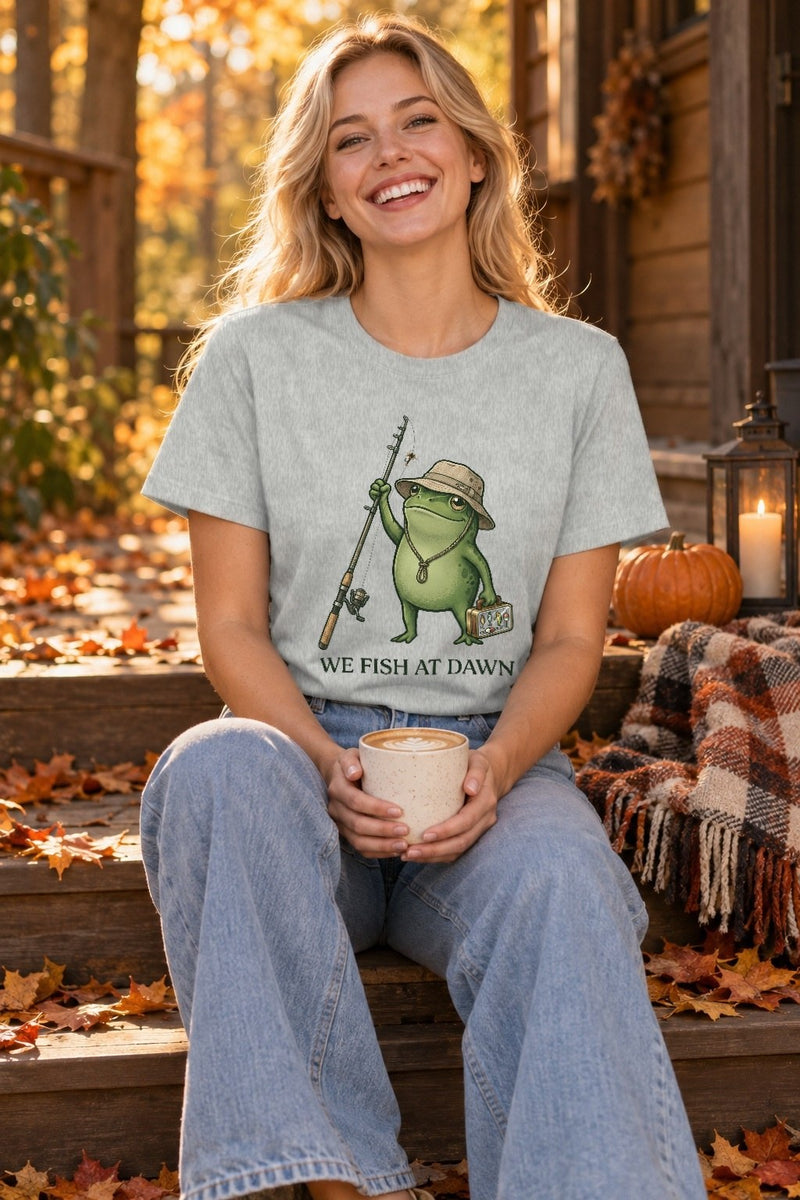 Angler T-Shirt Frosch „We fish at dawn“