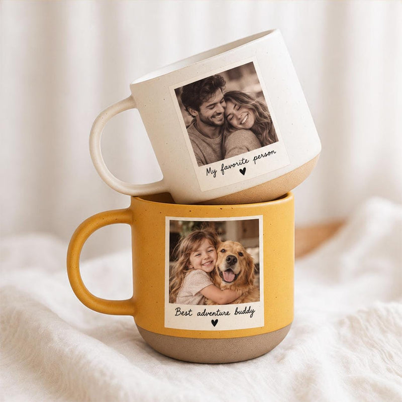 Personalisierte Fototasse im Polaroid-Look mit Wunschtext